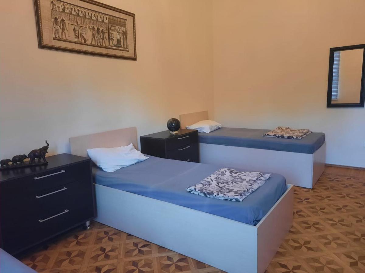 Centrum Hotel&Hostel Баку Экстерьер фото