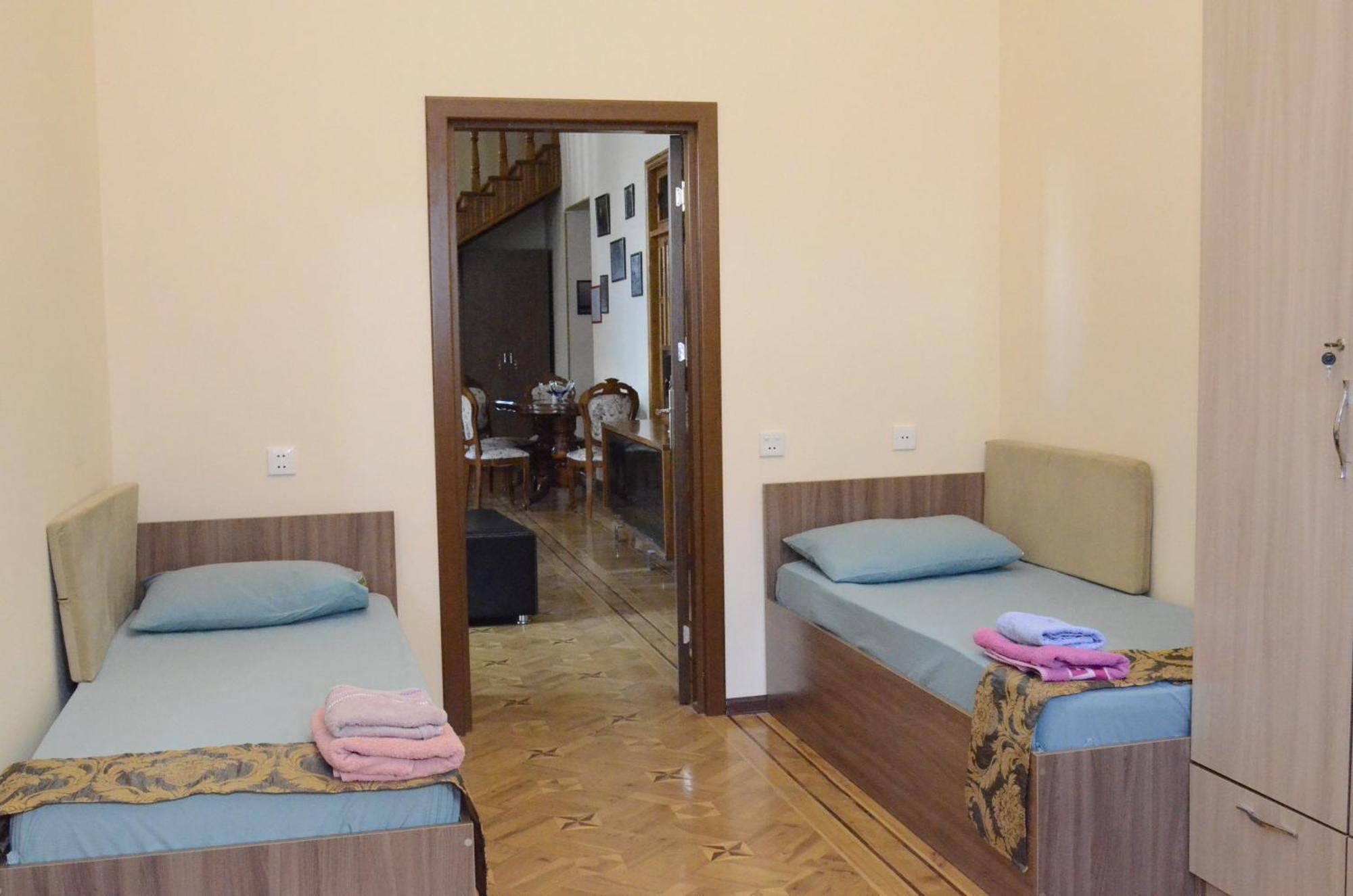 Centrum Hotel&Hostel Баку Экстерьер фото