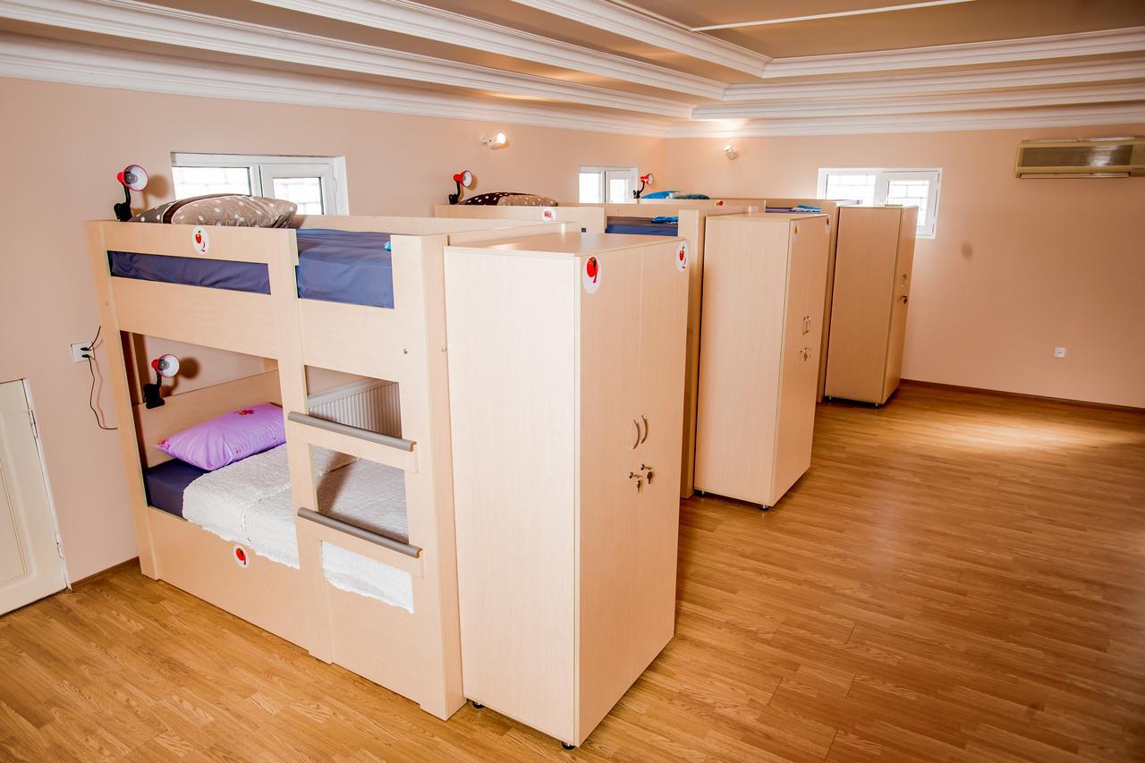 Centrum Hotel&Hostel Баку Экстерьер фото