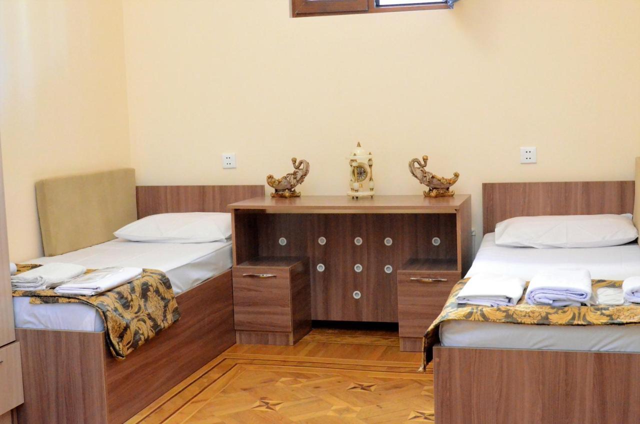 Centrum Hotel&Hostel Баку Экстерьер фото