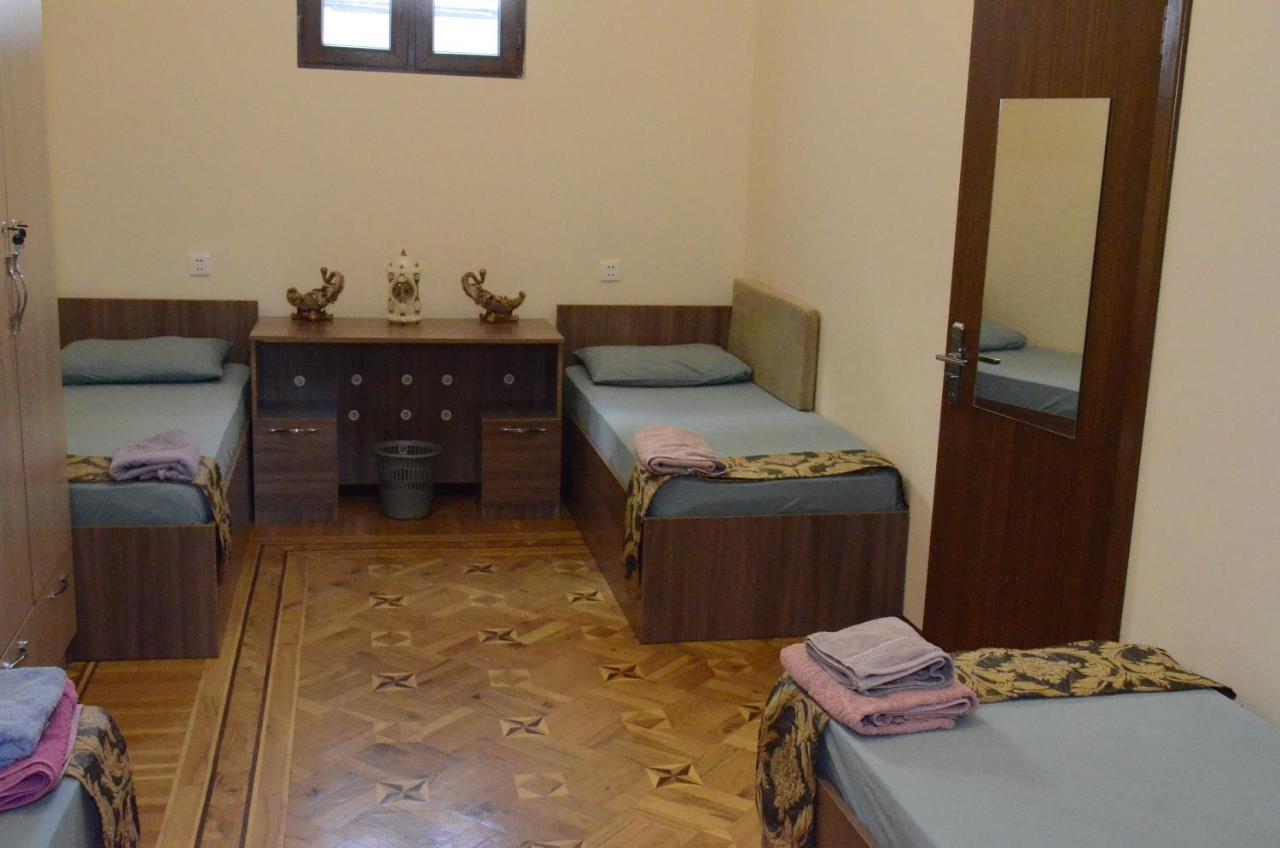 Centrum Hotel&Hostel Баку Экстерьер фото