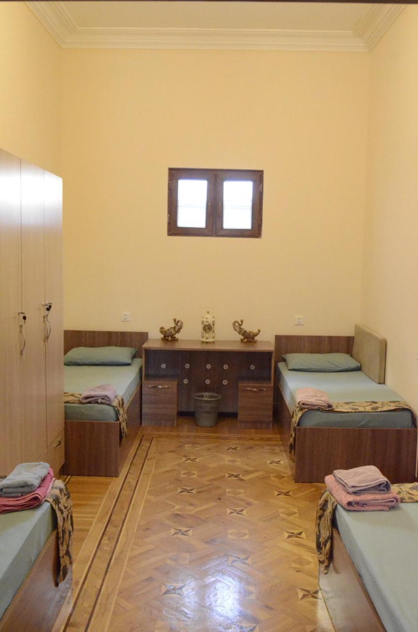 Centrum Hotel&Hostel Баку Экстерьер фото
