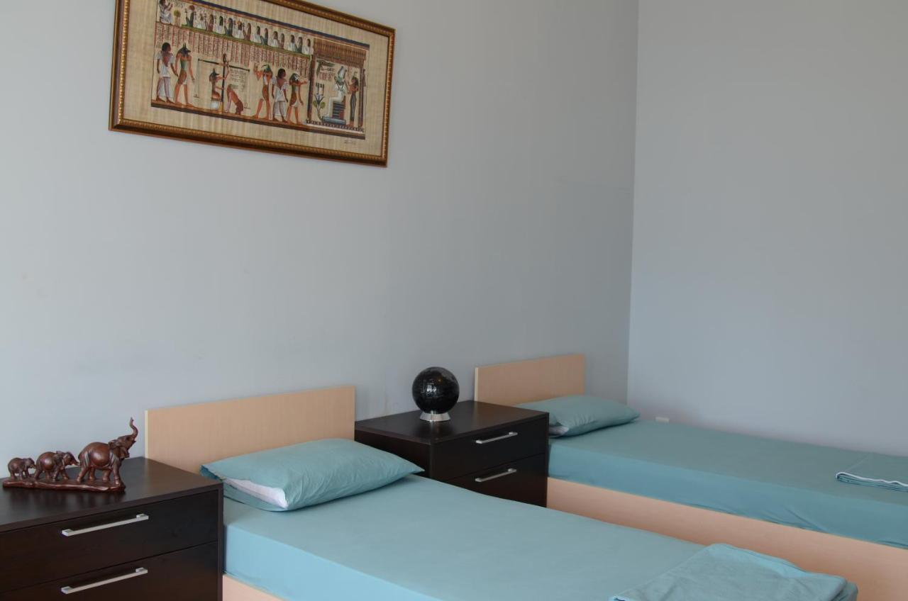 Centrum Hotel&Hostel Баку Экстерьер фото